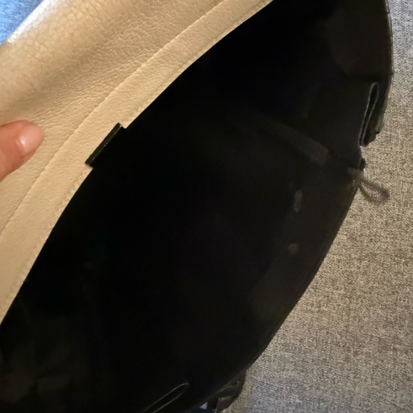 Stylish Black and Brown Leather Men's Bag - Picture 4 of 6